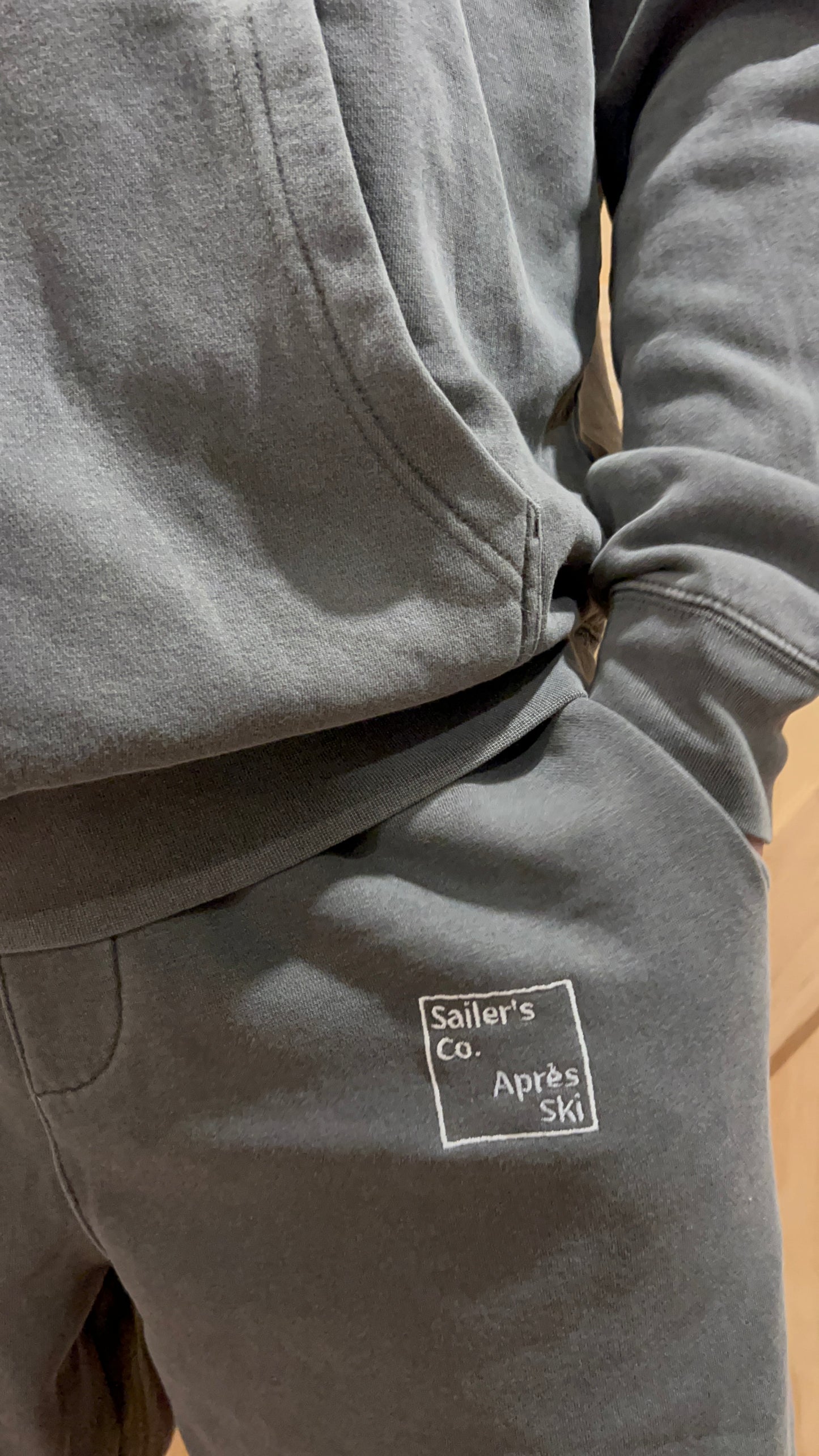 Après Ski Pigment-Dyed Hoodie