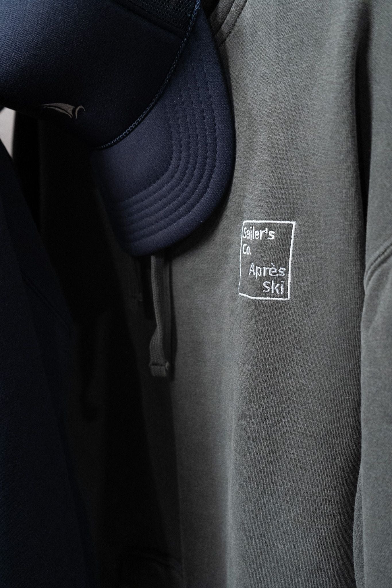 Après Ski Pigment-Dyed Hoodie