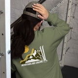 Après Ski Crewneck Sweatshirt Mountains Are Calling in Black, back view